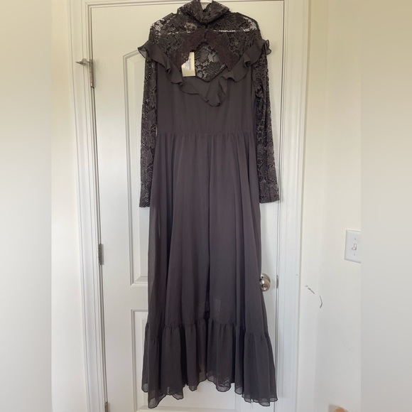 Joyfolie Sveta Maxi Dress - Picture 2 of 10